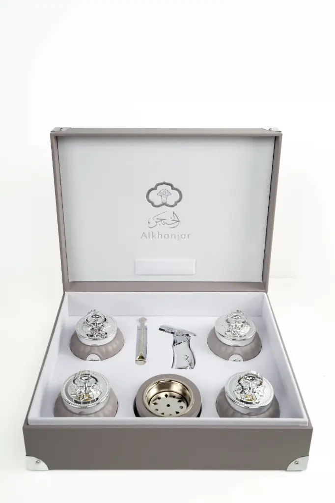  صندوق الخنجر - إصدار الضيافة - فضي